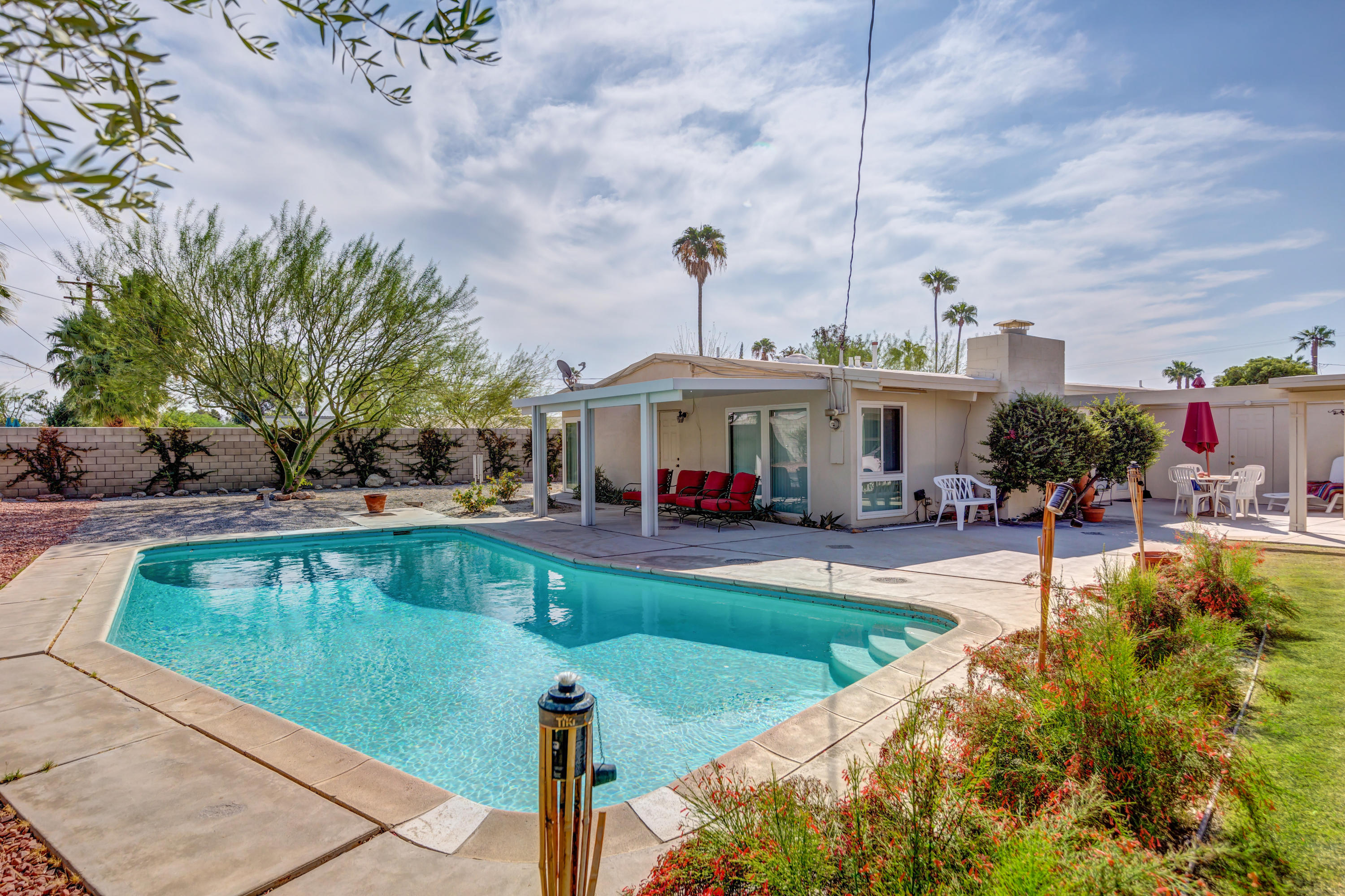 412 East Racquet Club Road Palm Springs, CA 92262 - Photo 4 of 9 IMG_0137_8_9