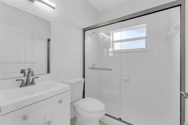 $899,000 | 10997 Northwest 58th Terrace, Doral, FL 33178