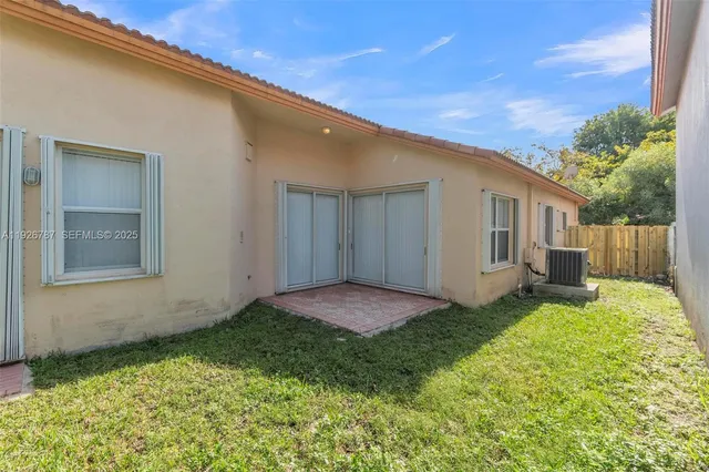 $899,000 | 10997 Northwest 58th Terrace, Doral, FL 33178