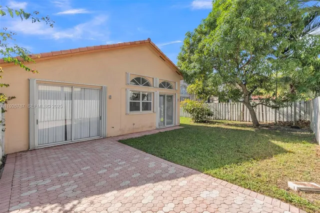 $899,000 | 10997 Northwest 58th Terrace, Doral, FL 33178