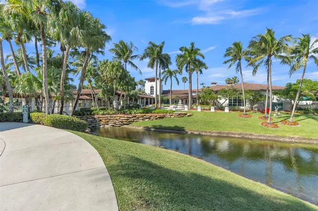 $899,000 | 10997 Northwest 58th Terrace, Doral, FL 33178