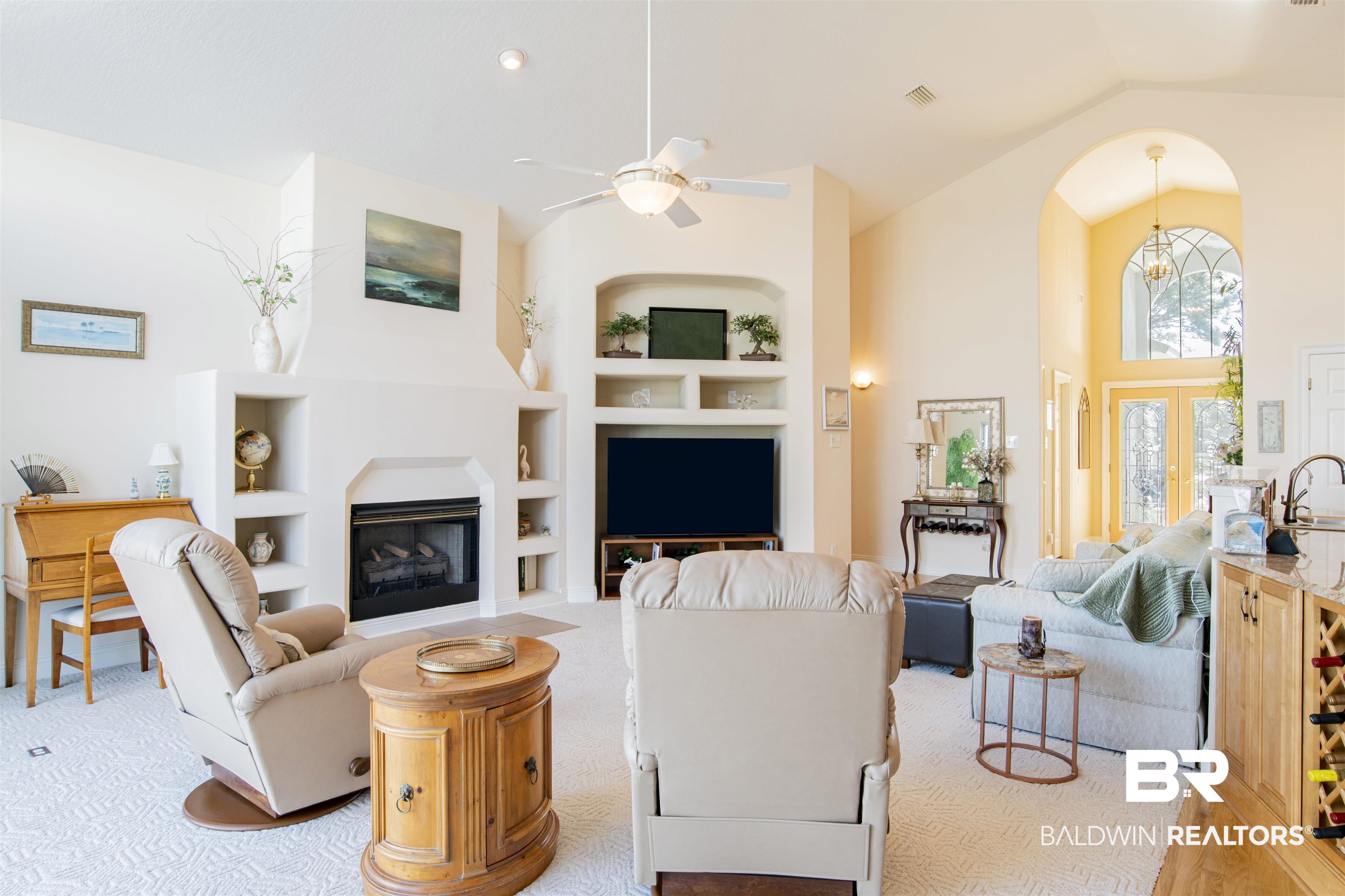 24615 Gulf Bay Road Orange Beach, AL 36561 - Photo 7 of 47 BRIGHT SPACIOUS INTERIOR
