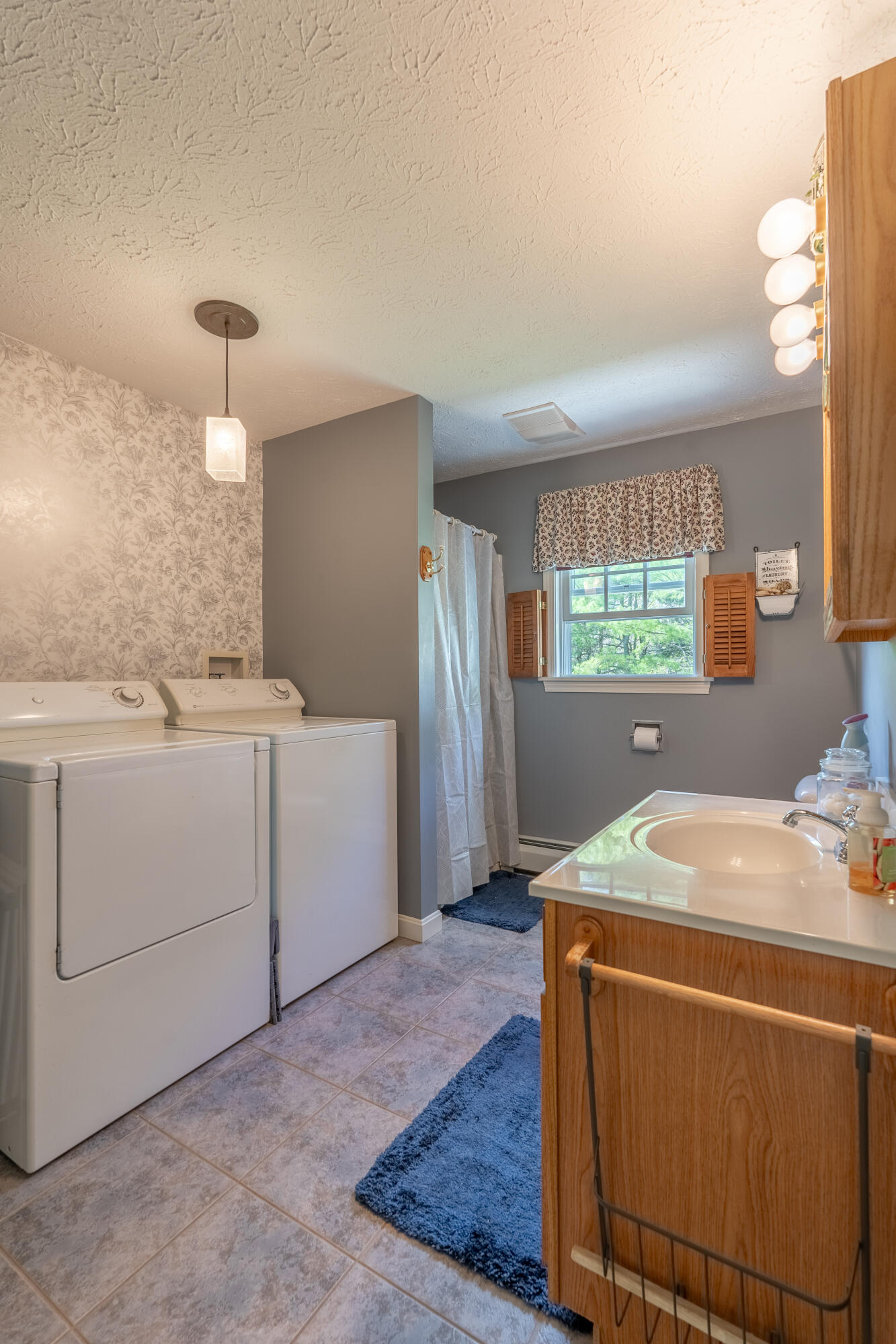 7 Cornfield Drive Springvale, ME 04083 - Photo 15 of 19 DSC02457-HDR