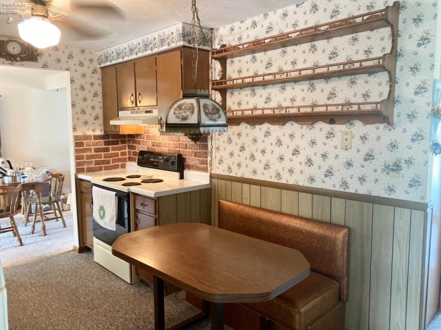 828 Cleveland Road East Huron, OH 44839 - Photo 14 of 47 Gallery Image 14