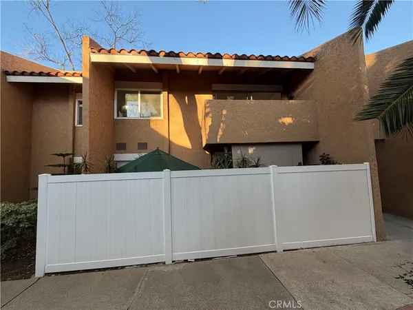 $2,700 | 1101 West MacArthur Boulevard, Unit 296, Santa Ana, CA 92707