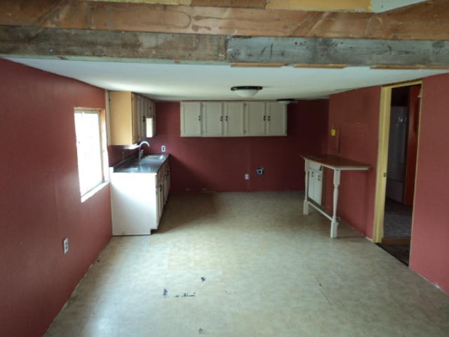 7206 Park Road Lexington, MI 48450 - Photo 4 of 7 31079514-3.JPG