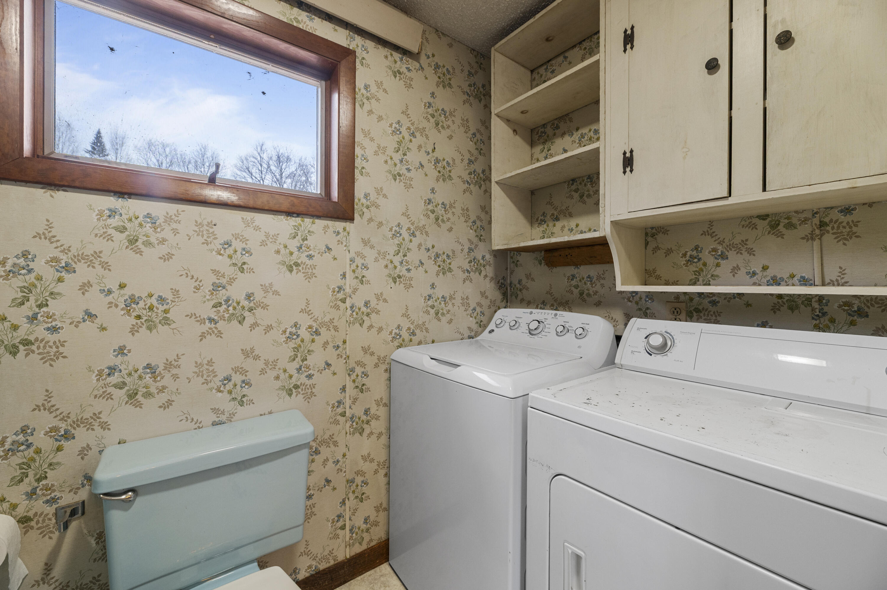 87 Pond Road Burnham, ME 04922 - Photo 20 of 33 Bath w/ Laundry