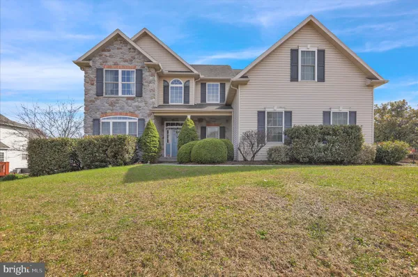 $575,000 | 110 Roja Lane, Mertztown, PA 19539