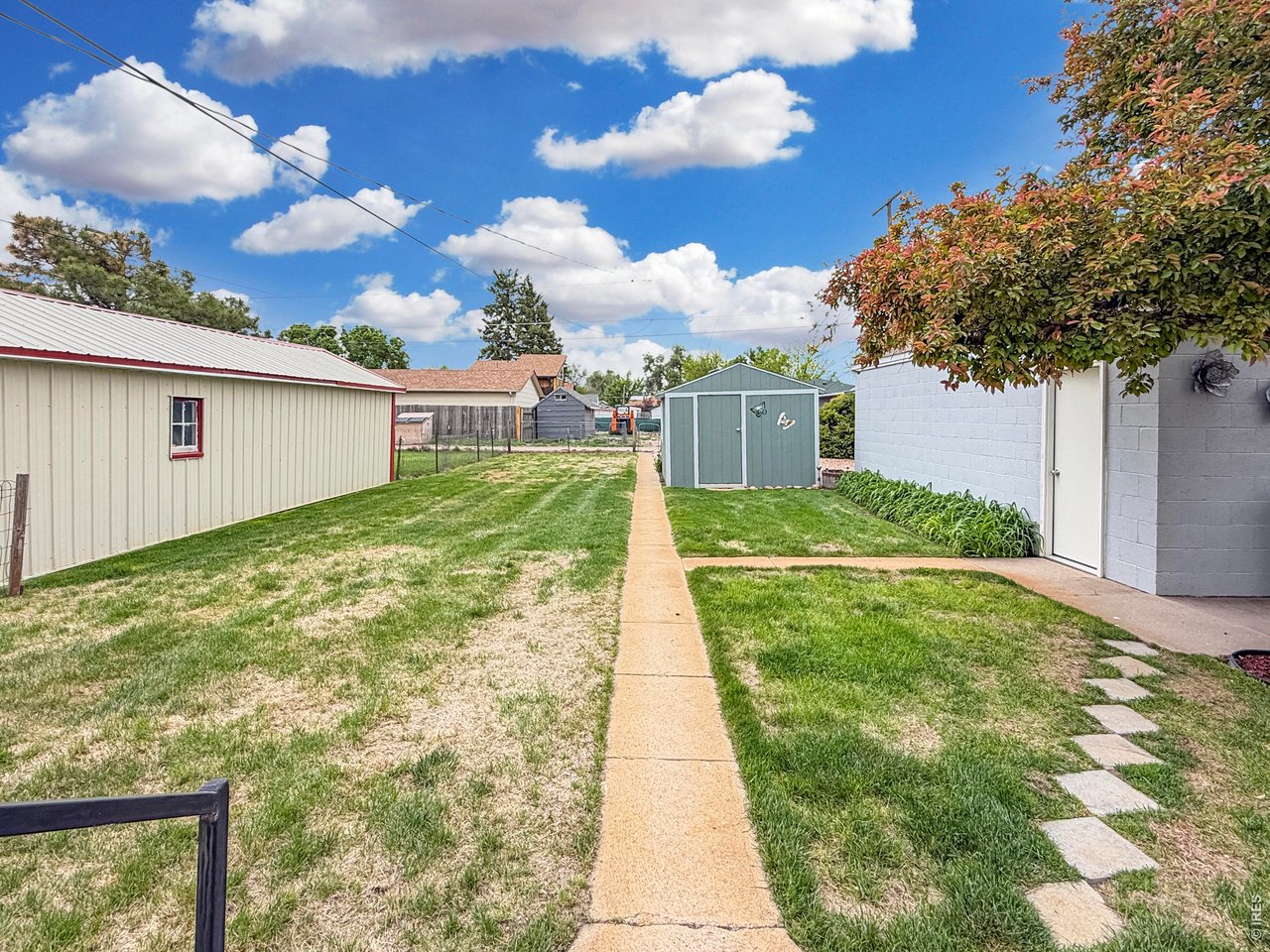 525 Cleveland Street Sterling, CO 80751 - Photo 31 of 43 Back yard