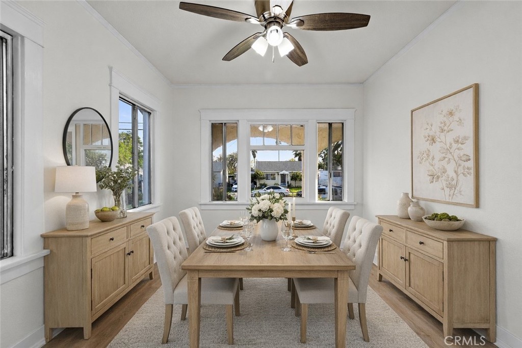 230 East Wilson Street Rialto, CA 92376 - Photo 12 of 33 Dining Room Virtually staged
