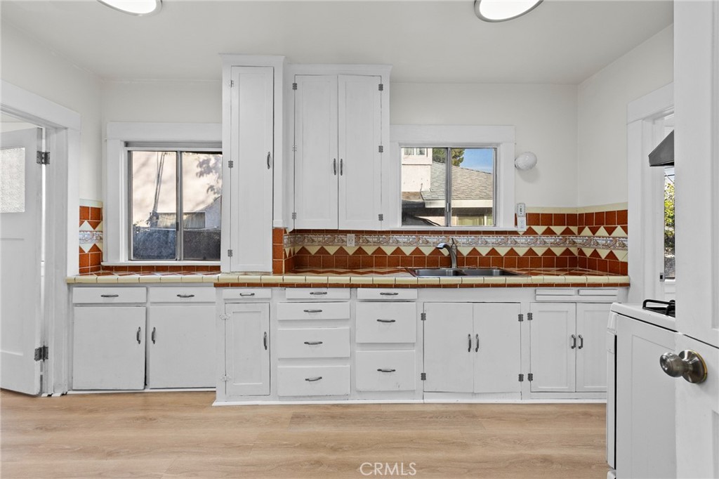 230 East Wilson Street Rialto, CA 92376 - Photo 10 of 33