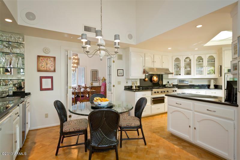 4444 East Camelback Road, Unit 23 Phoenix, AZ 85018 - Photo 12 of 29 11 Eat-In Kitchen