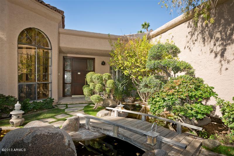 4444 East Camelback Road, Unit 23 Phoenix, AZ 85018 - Photo 2 of 29 2 Front entrance