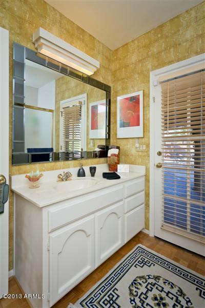 4444 East Camelback Road, Unit 23 Phoenix, AZ 85018 - Photo 21 of 29 20 Bath