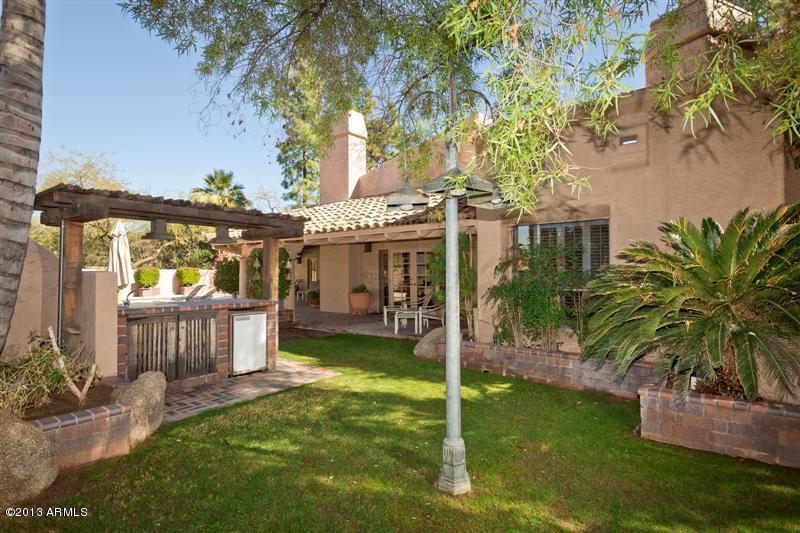 4444 East Camelback Road, Unit 23 Phoenix, AZ 85018 - Photo 28 of 29 26 Backyard