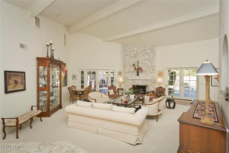 4444 East Camelback Road, Unit 23 Phoenix, AZ 85018 - Photo 4 of 29 4 Living Room
