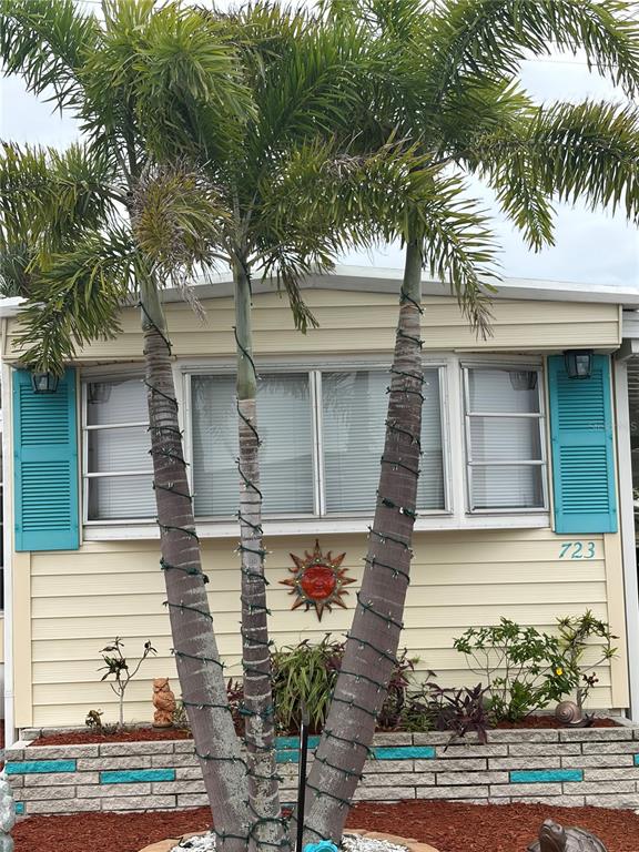 723 Roma Road Venice, FL 34285 - Photo 1 of 32