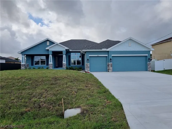 $395,600 | 2814 Northwest 7th Terrace, Cape Coral, FL 33993