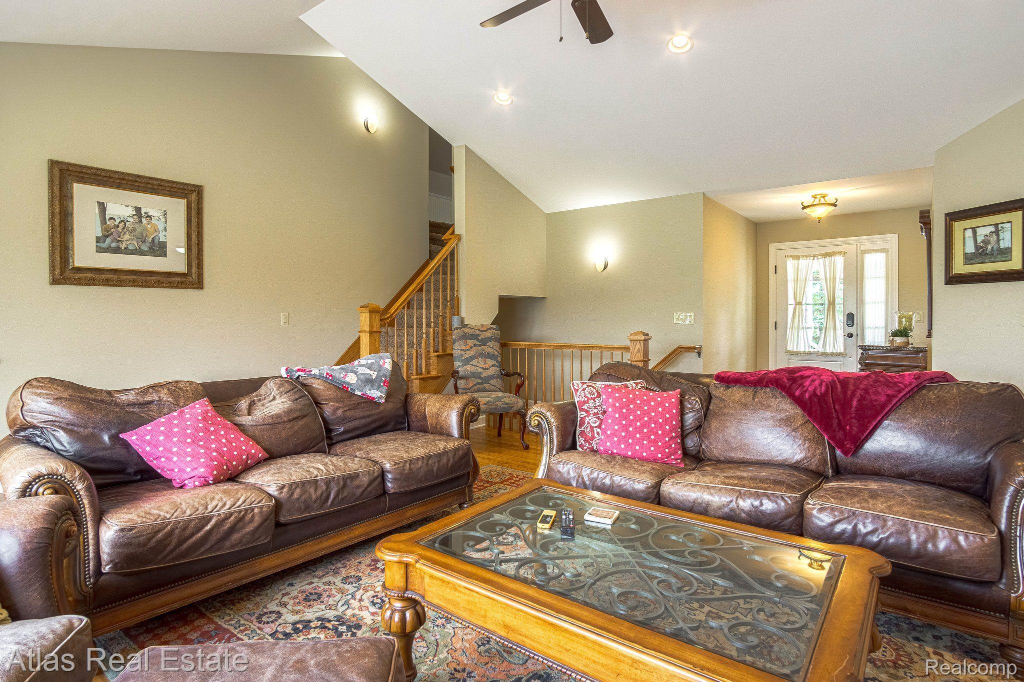 10114 Ridge Road Goodrich, MI 48438 - Photo 20 of 67 Great room with stairs to bonus room