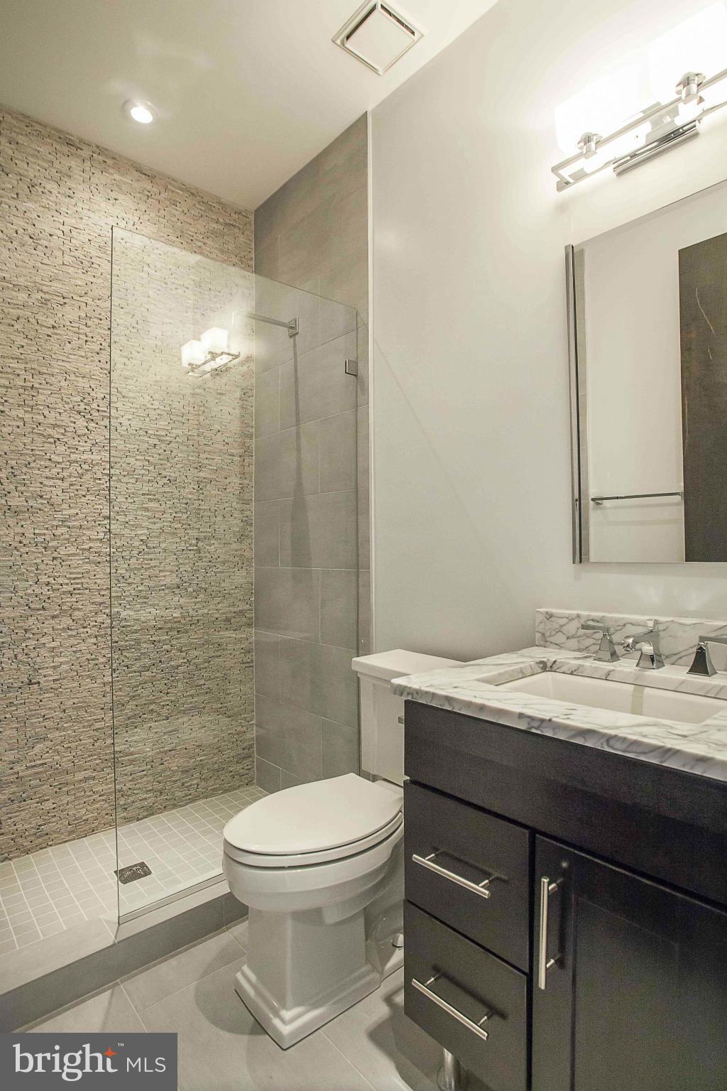 2009 Columbia Road Northwest, Unit 5 Washington, DC 20009 - Photo 12 of 15 Bath