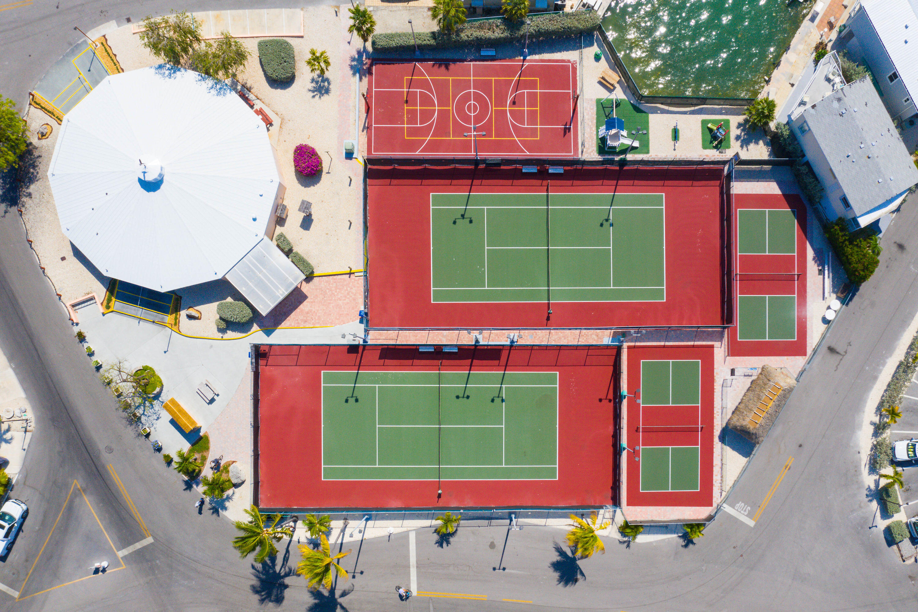 701 Spanish Main Drive, Unit 21 Cudjoe, FL 33042 - Photo 44 of 49 Pickleball and Tennis Courts