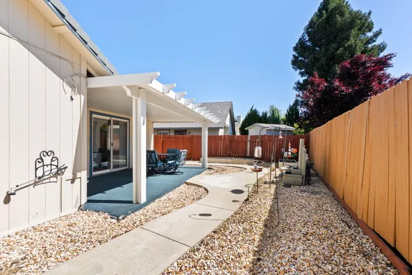 $325,000 | 1355 Bully Choop Trail, Redding, CA 96003