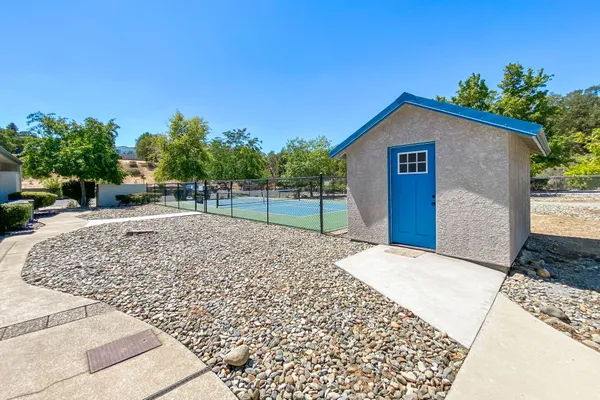 $325,000 | 1355 Bully Choop Trail, Redding, CA 96003