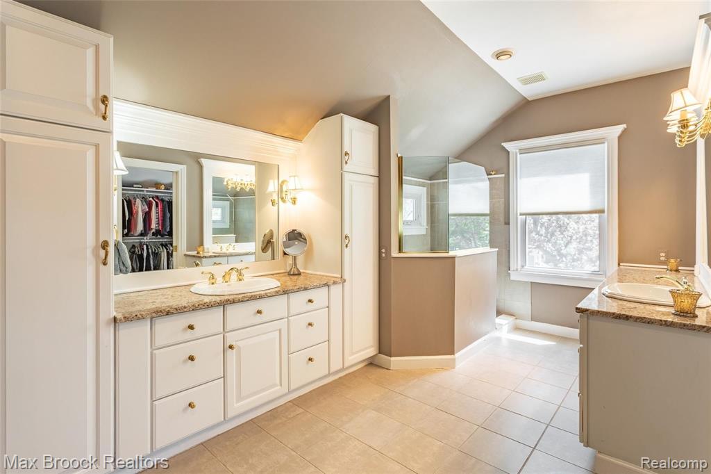 18277 Beverly Road Beverly Hills, MI 48025 - Photo 34 of 44