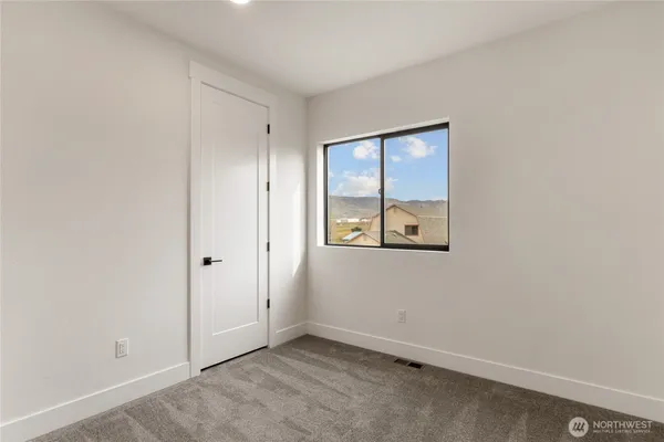 $655,100 | 567 South Perry Avenue, East Wenatchee, WA 98802