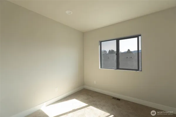 $655,100 | 567 South Perry Avenue, East Wenatchee, WA 98802