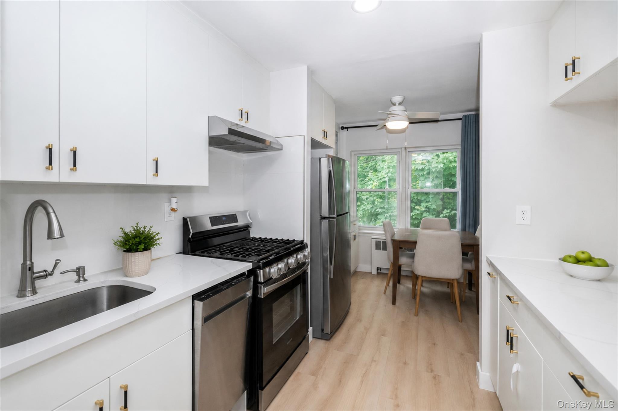 643 Pelham Road, Unit 4D New Rochelle, NY 10805 - Photo 33 of 37