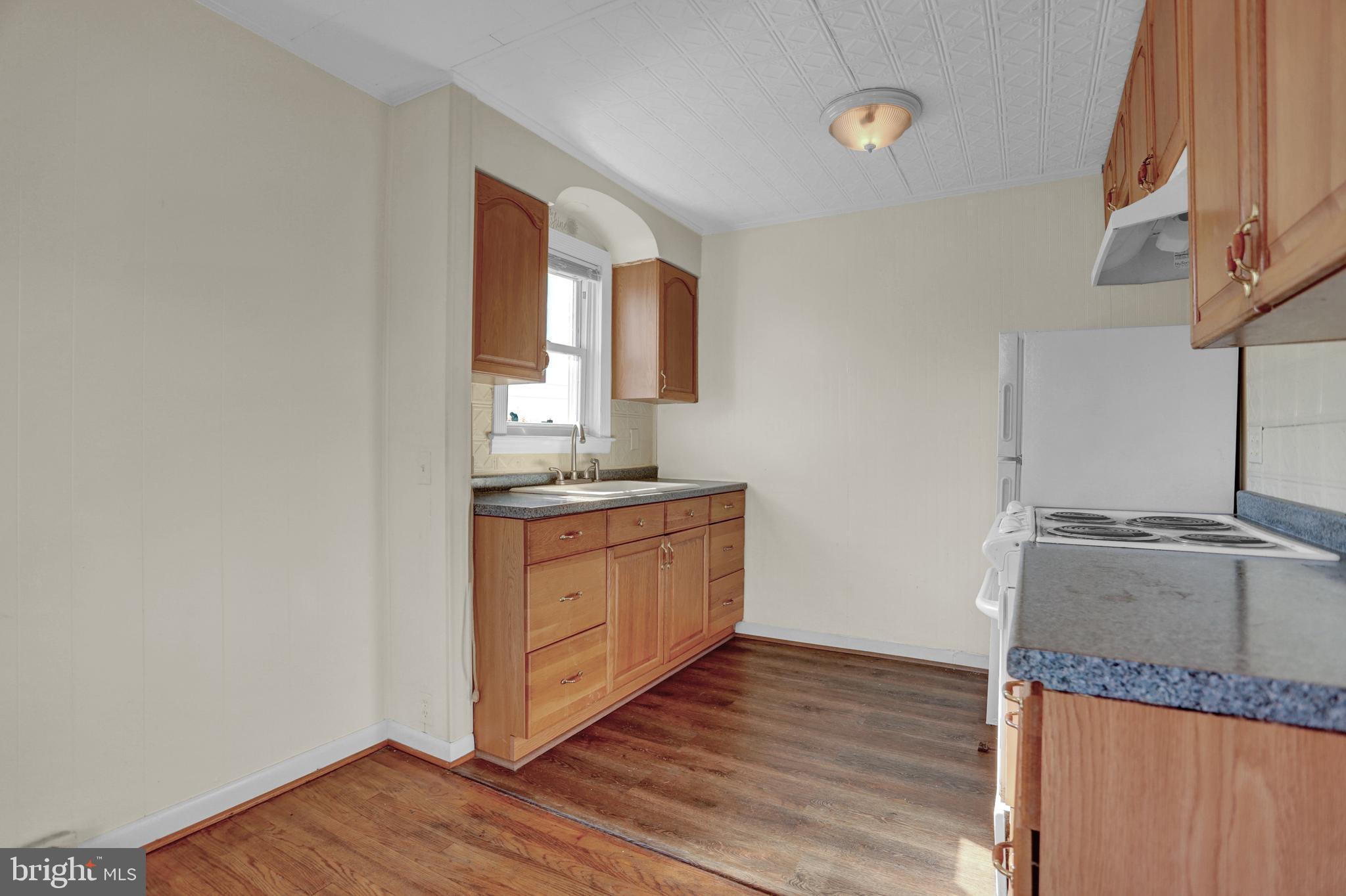 6855 Dunbar Road Dundalk, MD 21222 - Photo 11 of 28 2nd floor kitchen