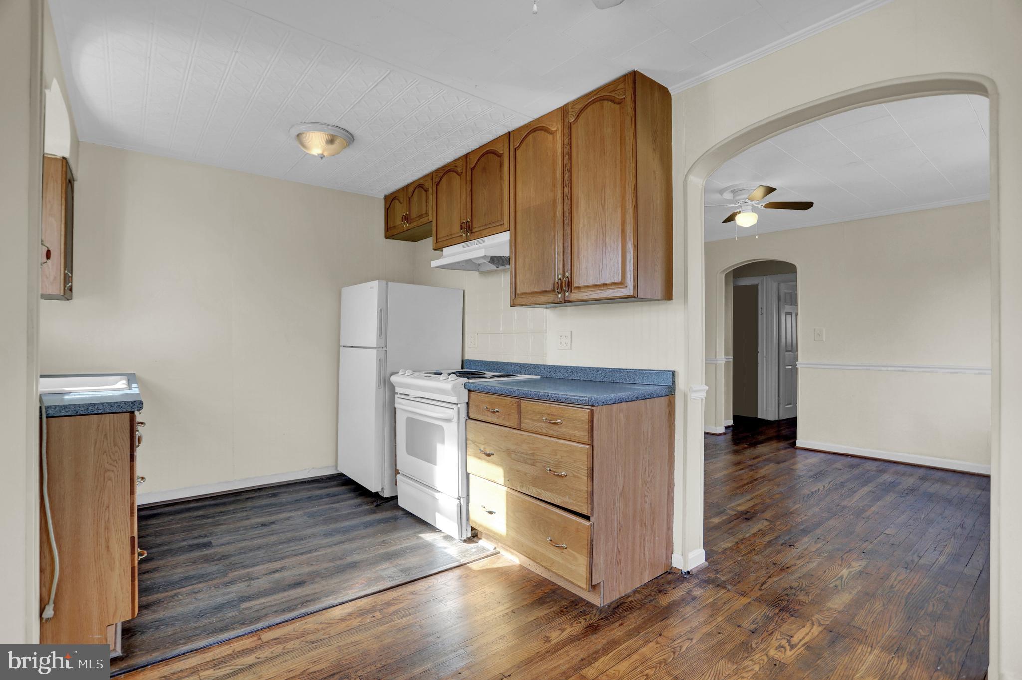 6855 Dunbar Road Dundalk, MD 21222 - Photo 12 of 28 2nd floor kitchen