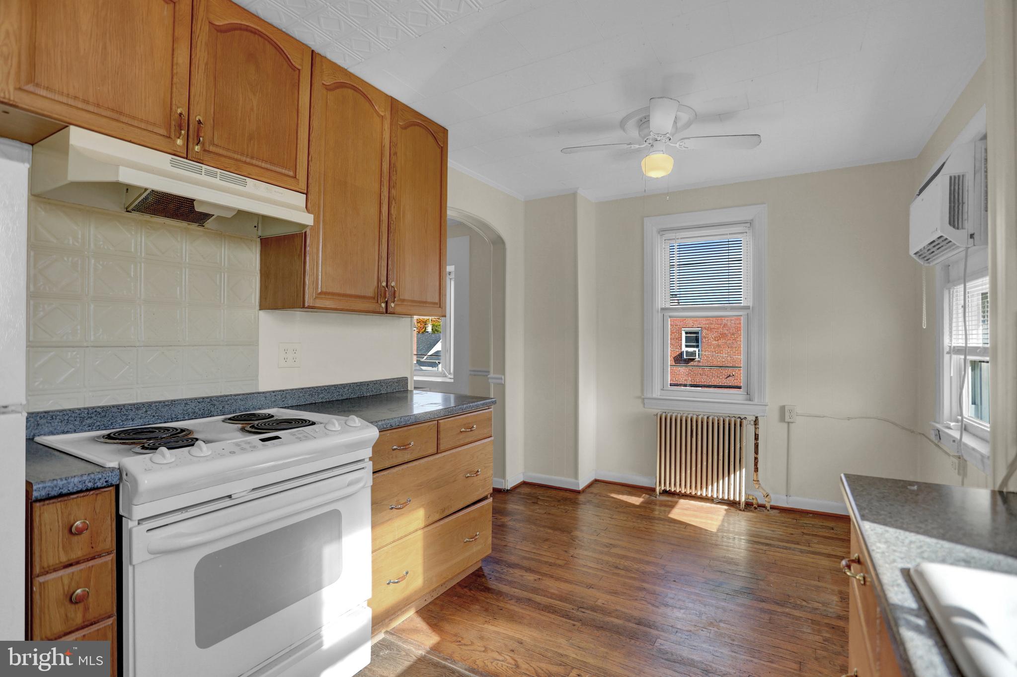 6855 Dunbar Road Dundalk, MD 21222 - Photo 13 of 28 2nd floor kitchen