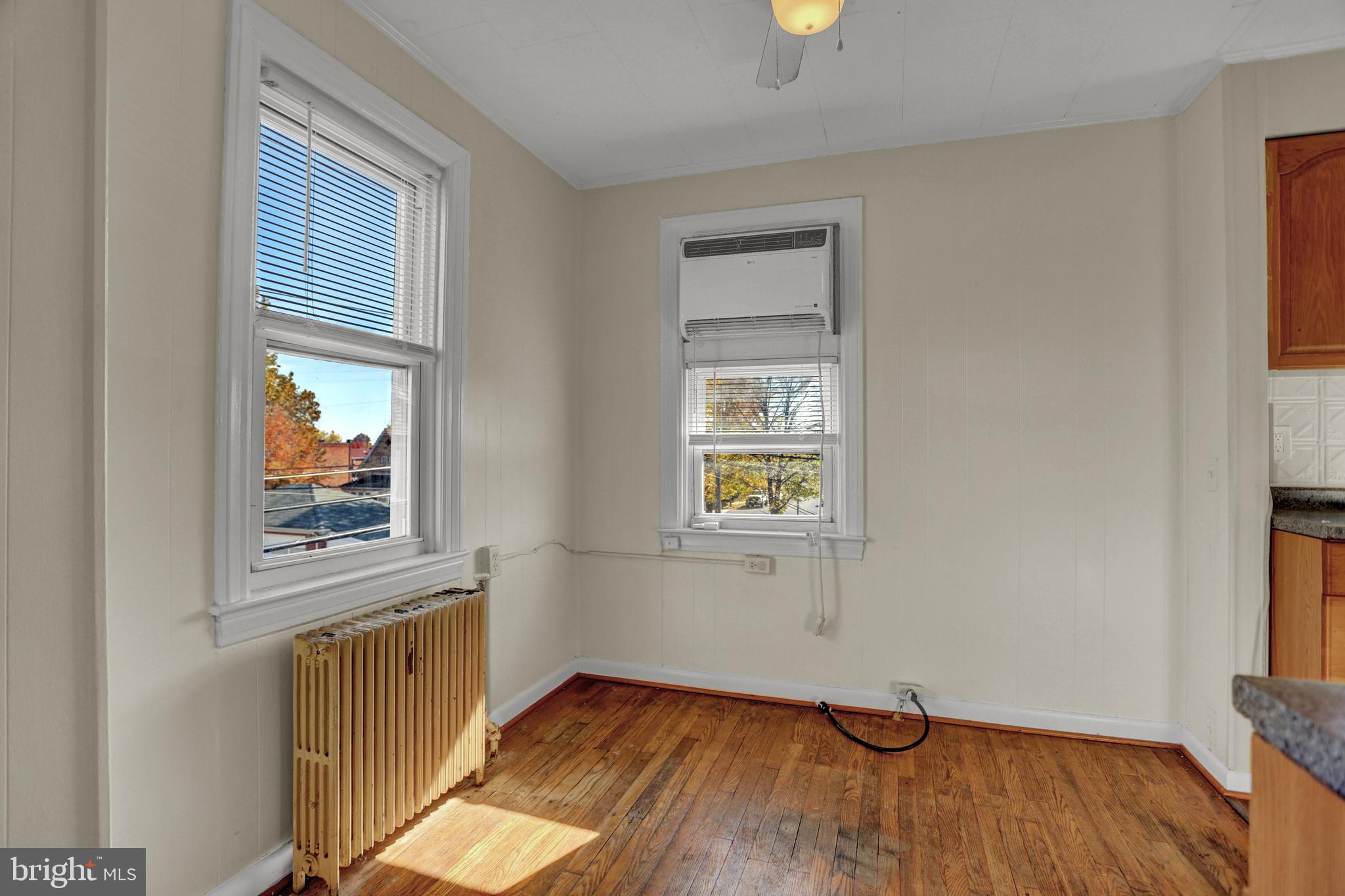 6855 Dunbar Road Dundalk, MD 21222 - Photo 14 of 28 2nd floor dining area
