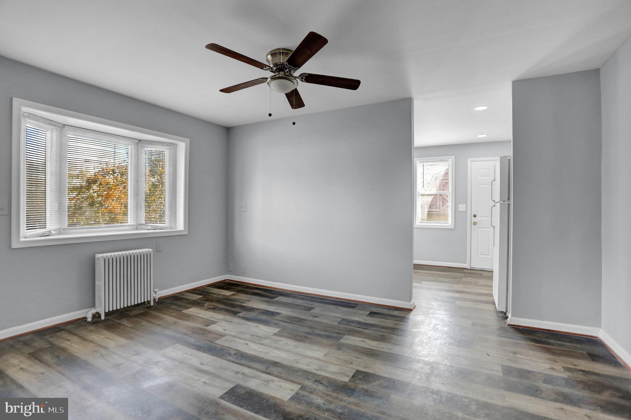 6855 Dunbar Road Dundalk, MD 21222 - Photo 2 of 28 1st floor living room