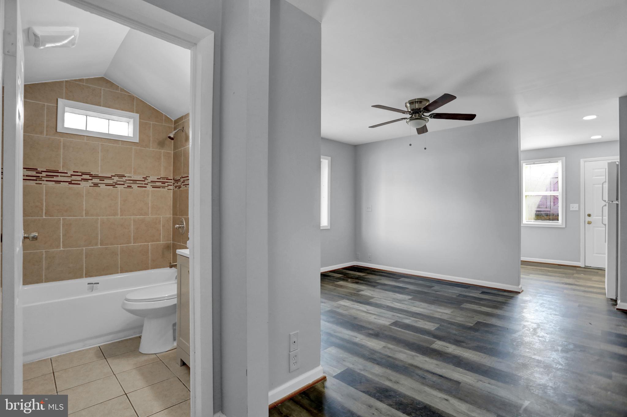 6855 Dunbar Road Dundalk, MD 21222 - Photo 7 of 28 1st floor