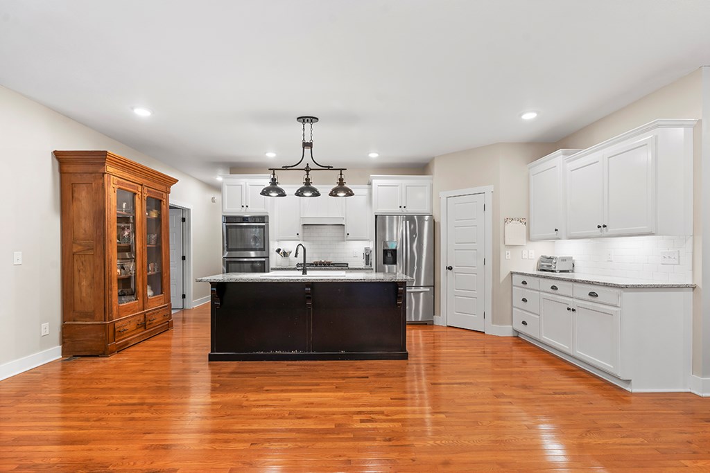 629 Windsor Road Hodges, SC 29653 - Photo 10 of 34