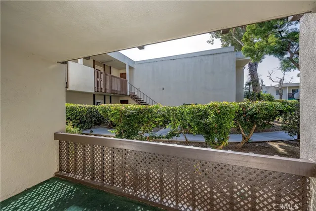 $375,000 | 23515 Lyons Avenue, Unit 178, Valencia, CA 91355