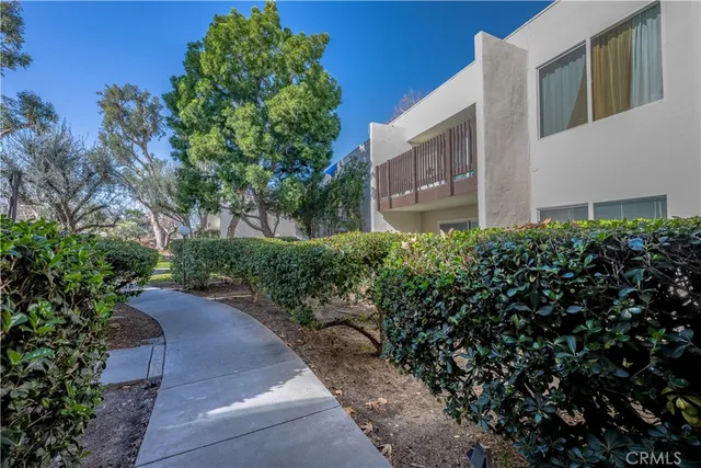 $375,000 | 23515 Lyons Avenue, Unit 178, Valencia, CA 91355