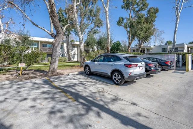 $375,000 | 23515 Lyons Avenue, Unit 178, Valencia, CA 91355