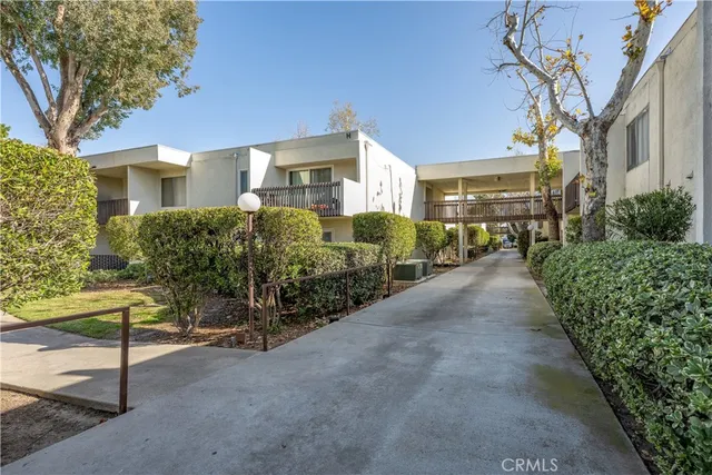 $375,000 | 23515 Lyons Avenue, Unit 178, Valencia, CA 91355