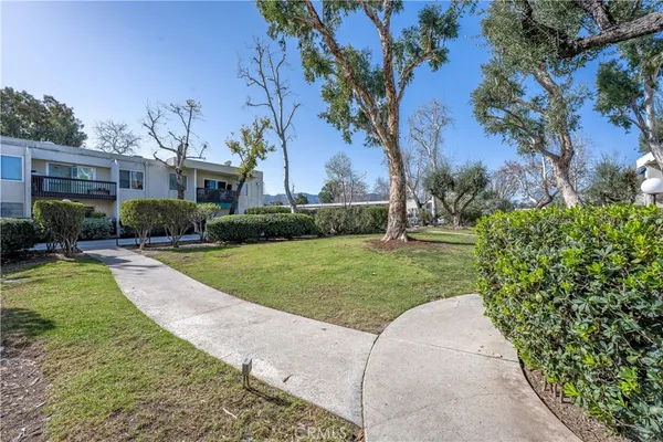 $375,000 | 23515 Lyons Avenue, Unit 178, Valencia, CA 91355