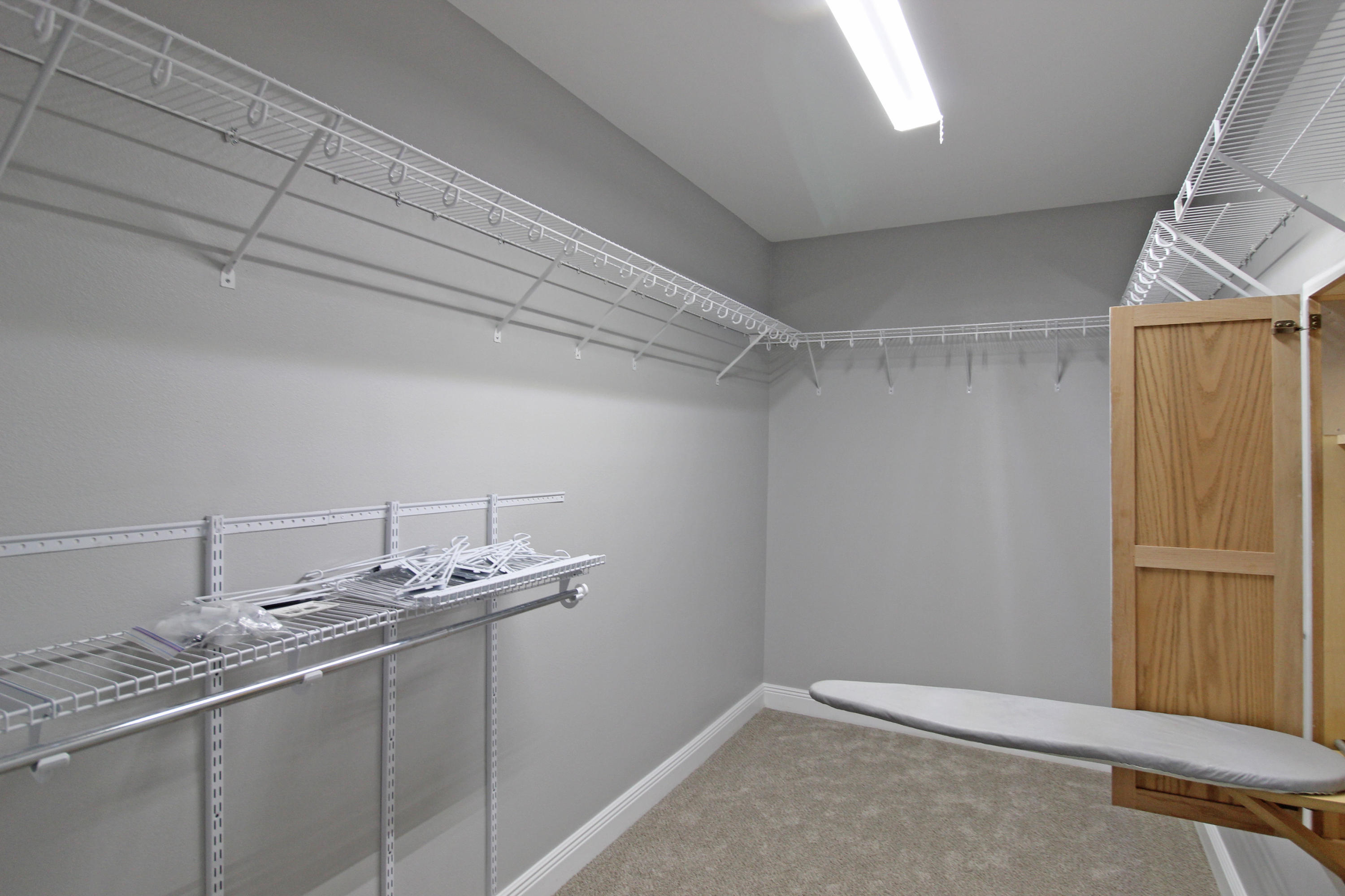 189 Red Maple Way Niceville, FL 32578 - Photo 26 of 58 a bathroom with a sink and a mirror