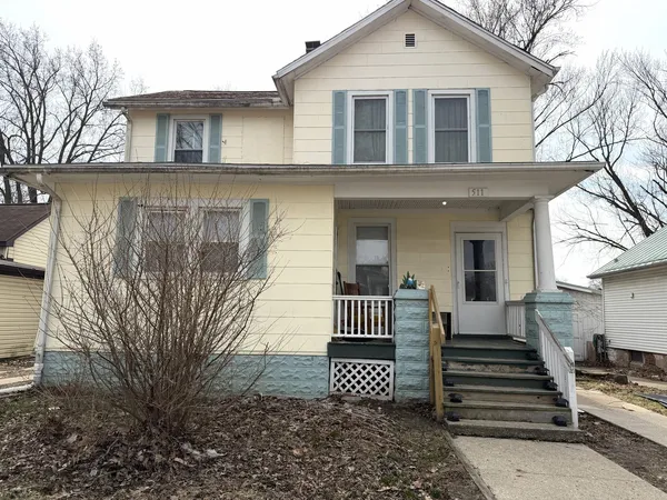 $200,000 | 511 East Jackson Street, Bloomington, IL 61701