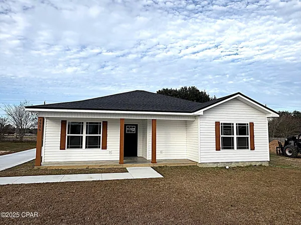 $299,900 | 4906 Bluesky Way, Marianna, FL 32446