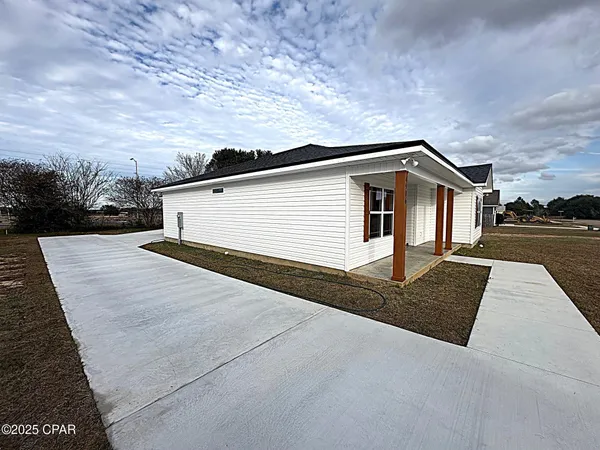 $299,900 | 4906 Bluesky Way, Marianna, FL 32446