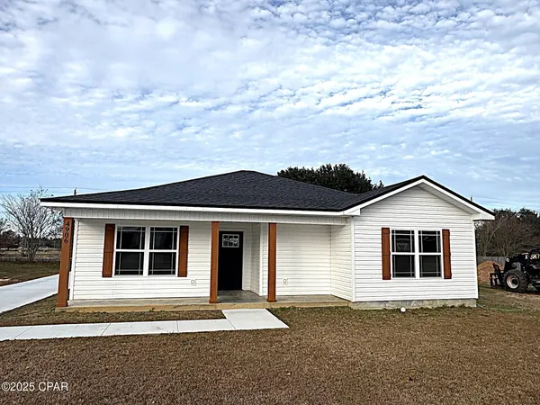 $299,900 | 4906 Bluesky Way, Marianna, FL 32446
