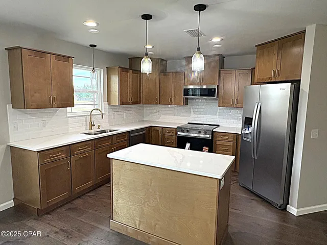 $325,000 | 4906 Bluesky Way, Marianna, FL 32446