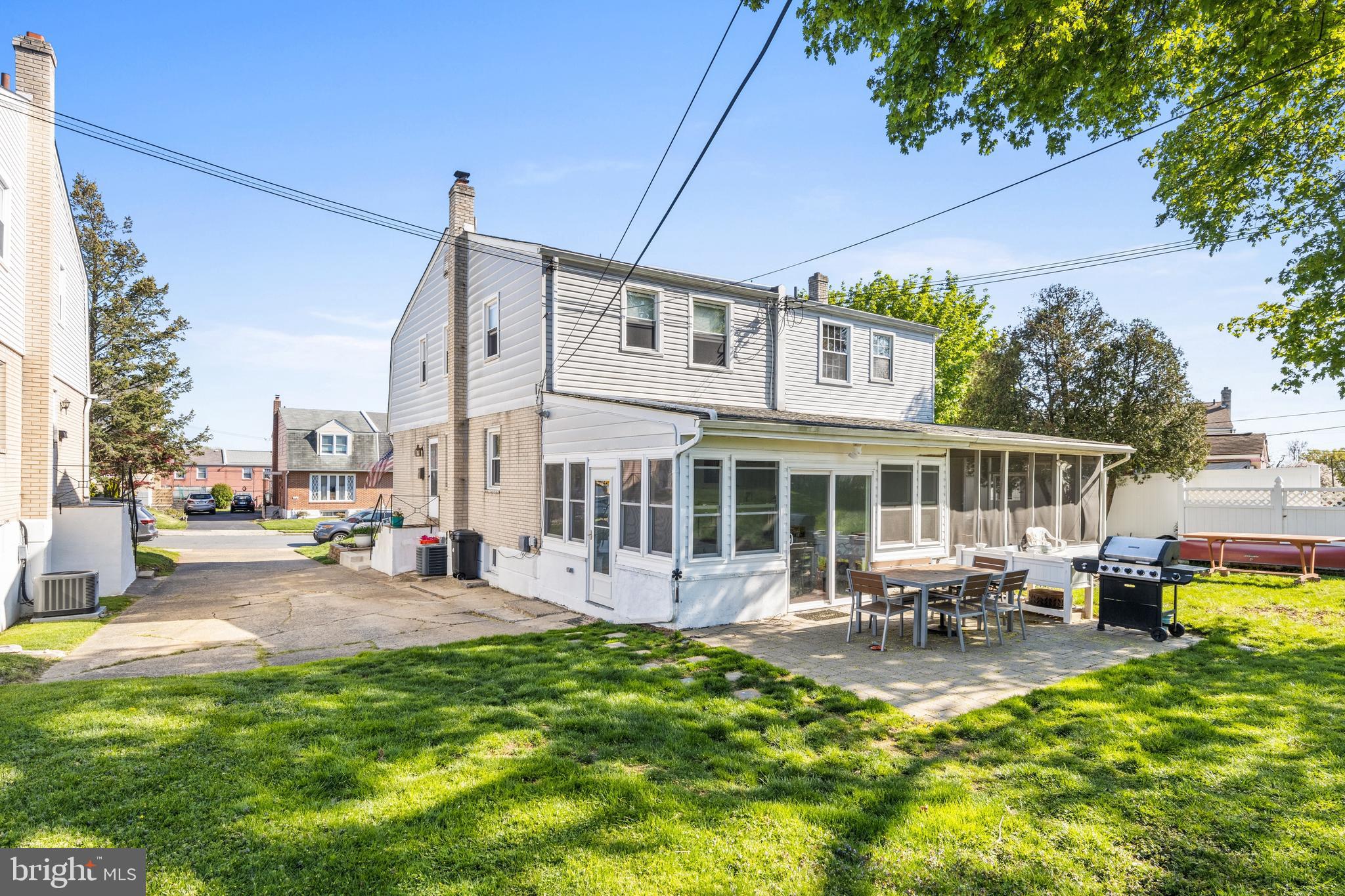 217 Stull Road Ridley Park, PA 19078 - Photo 4 of 27